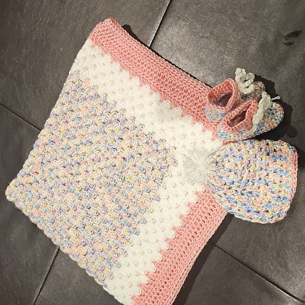 Newborn Handcrafted Crocheted 3-Piecw Baby Layette